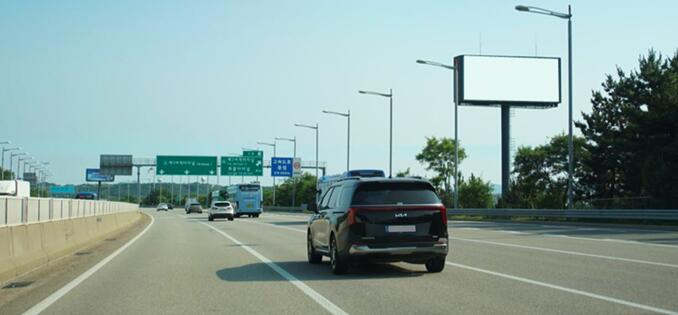 韓國機(jī)場廣告