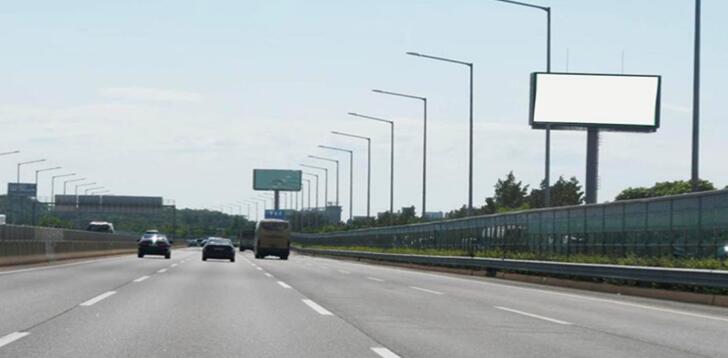 首爾機(jī)場高速廣告